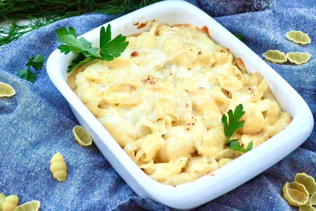 Smoked Pasta with Cheese Sauce